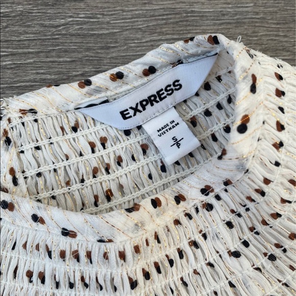 Express Blouse - Picture 2 of 7